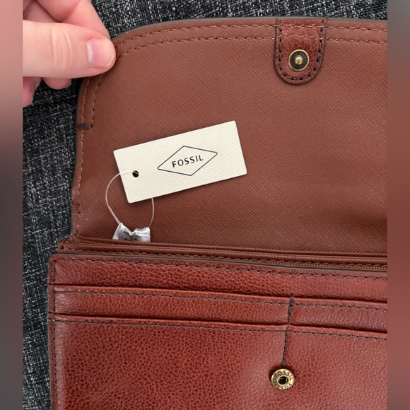 NEW! Fossil Brown Leather Wallet - Picture 4 of 9
